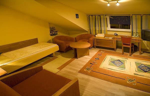 Pokoje Goscinne Akropol Πόζναν Εξωτερικό φωτογραφία